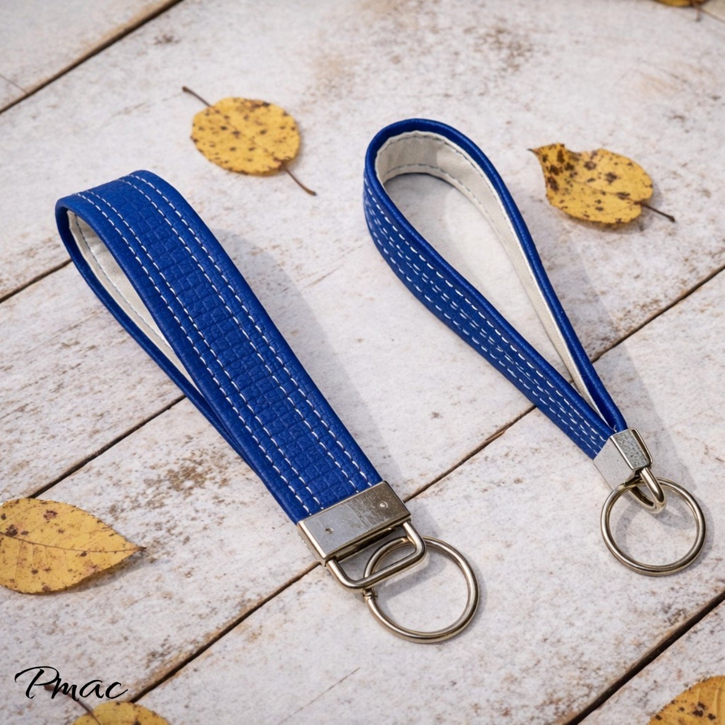 Vinyl Keyfob - Blue & White