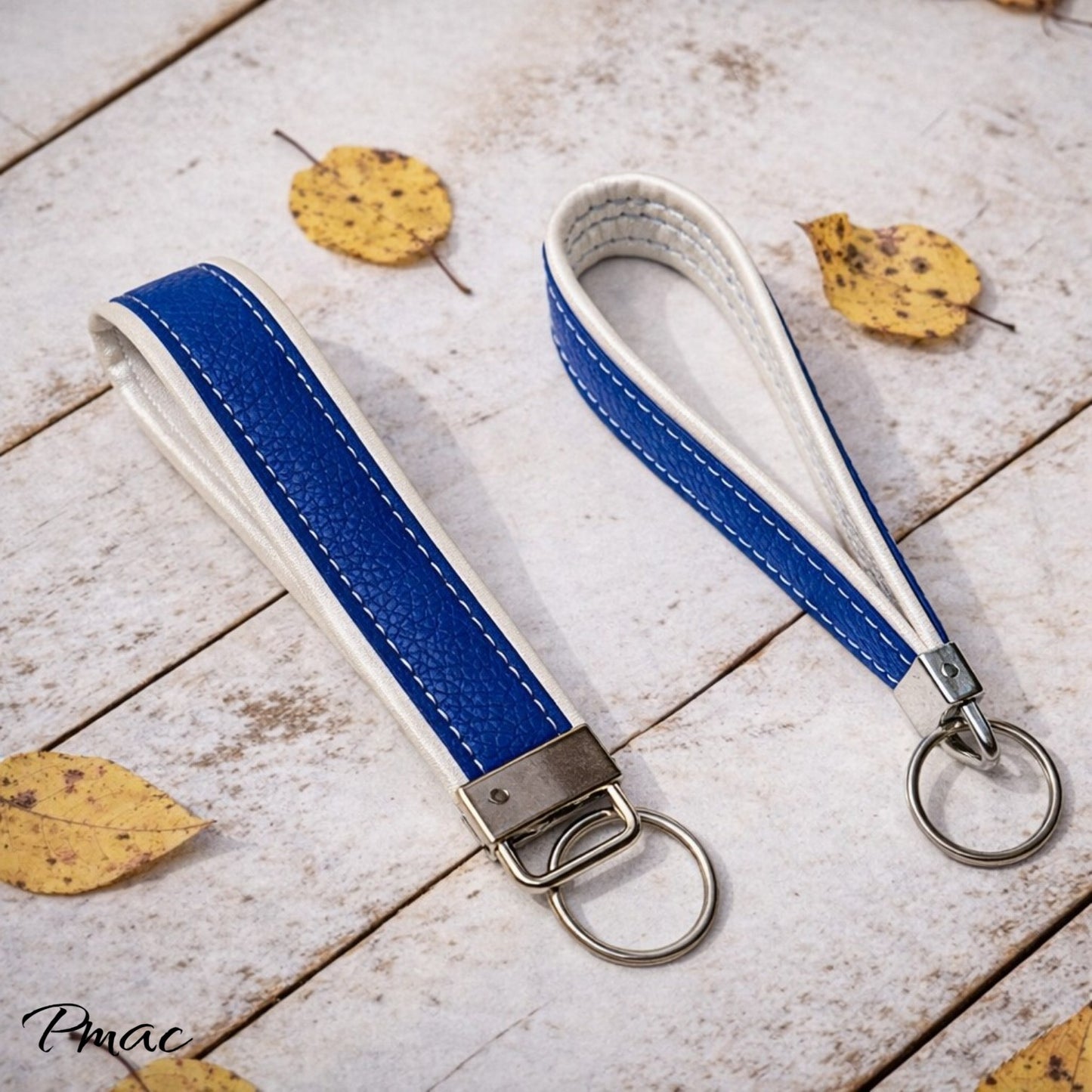 Vinyl Keyfob - White & Blue