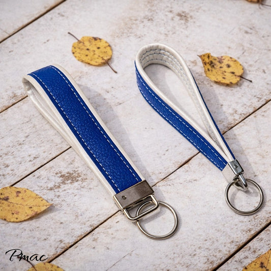 Vinyl Keyfob - White & Blue